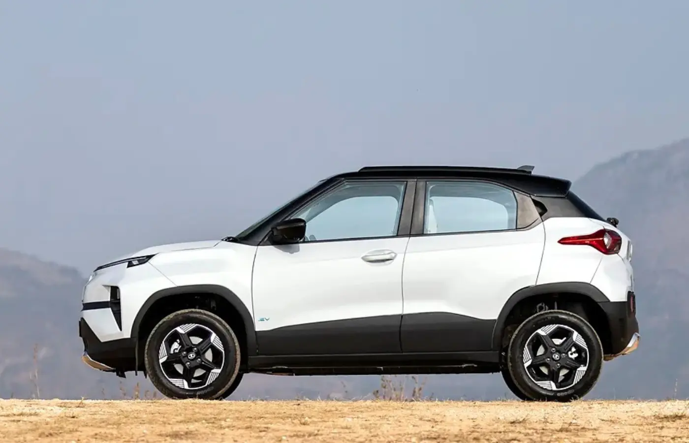 Tata punch ev facelift debut 2026